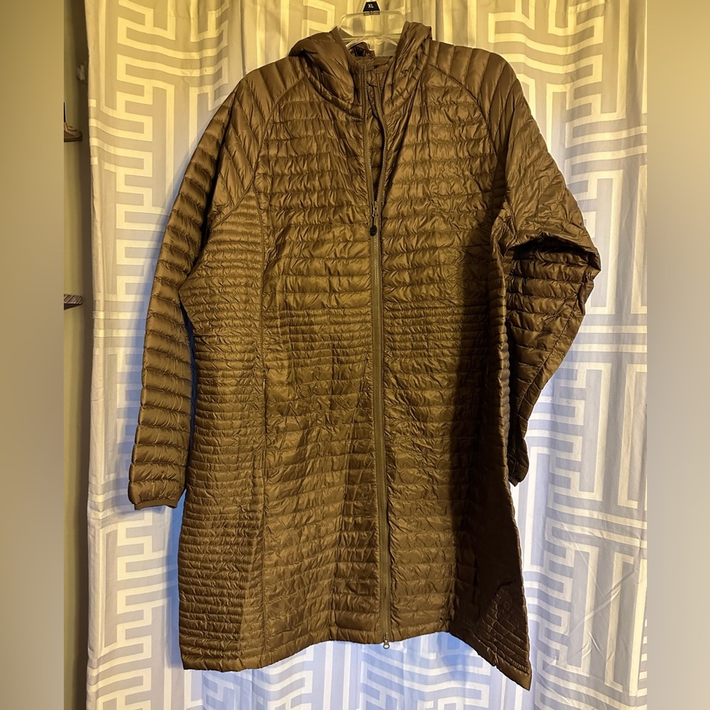 Llbean Womens 360 stow away jacket brown/ bronze